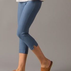 Pixie Crop Light Denim Jeggings